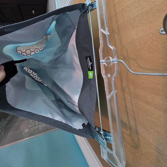 Quiksilver Blue and Gray Board Shorts Wave Design Mens M - Picture 3 of 3